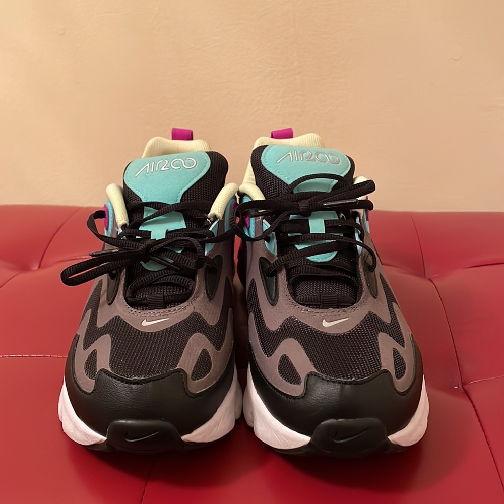 Nike Airmax Women’s 200 - Picture 7 of 7
